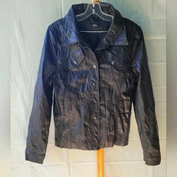 UK2LA  Black Pleather Jacket Snaps Long Sleeves Pockets Large - Picture 1 of 6
